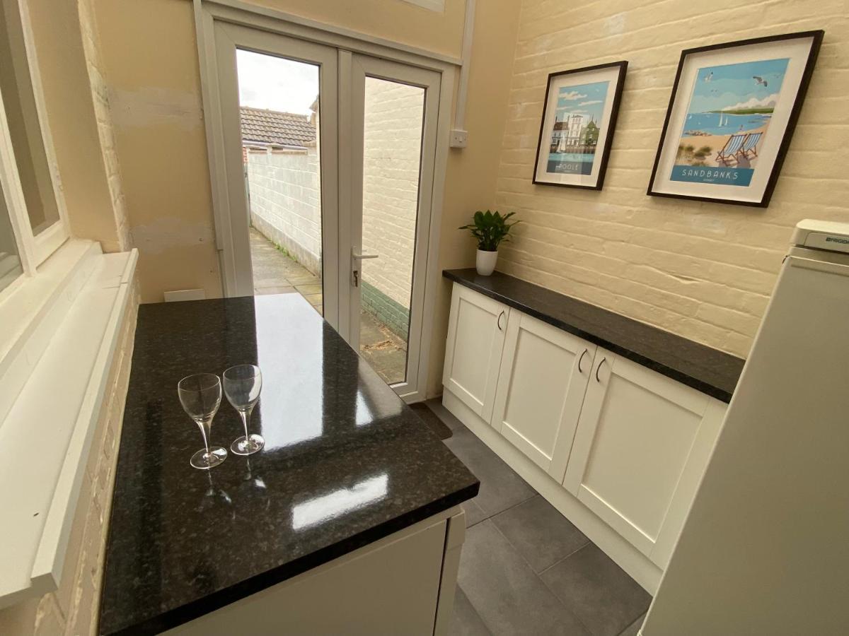3 double bed house 10 mins from Sandbanks Poole Eksteriør billede